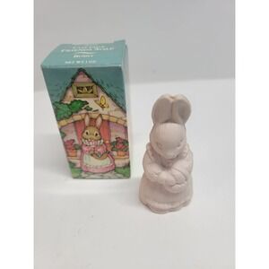 Avon Cottage Friends Soap Bunny NWT Easter Collectible Novelty‎ Soap